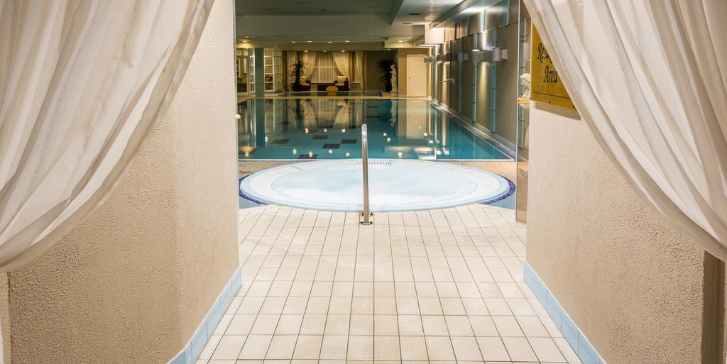 Anner Hotel Thurles Exterior photo
